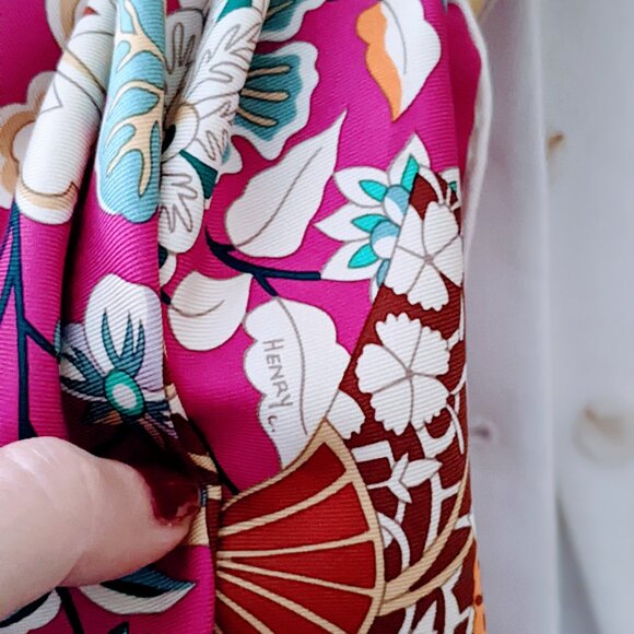 Hermes Silk Scarf "Fleurs et Papillons de Tissus" Carre 90 - Picture 5 of 11